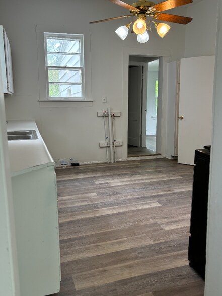 Building Photo - 909 S Maffit St