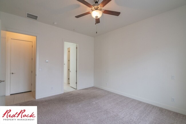 Building Photo - Pet Friendly 4 Bedroom Little Valley Home ...
