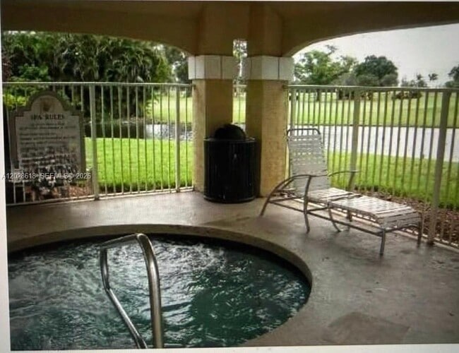 Building Photo - 731 Vista Isles Dr