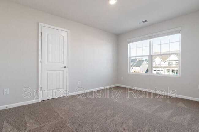 Building Photo - 216 McClellan Trail