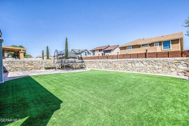 Building Photo - 10904 Duster Dr