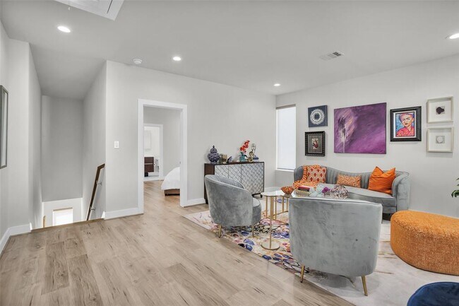 Building Photo - 2209 Padron Pl