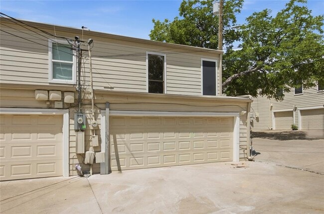 Building Photo - 1801 Polo Rd