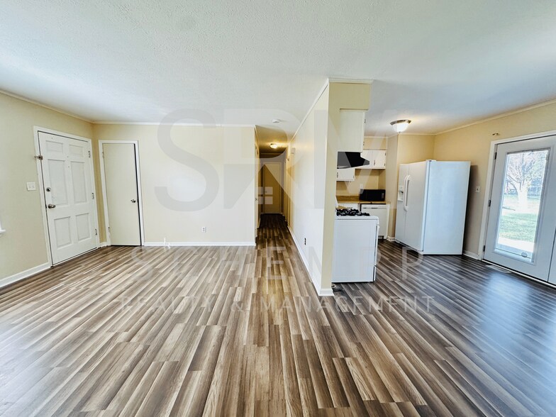 Building Photo - 710 Latimer Ave