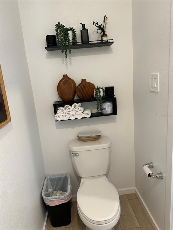 Building Photo - 868 Lynx St