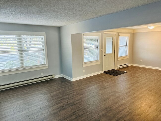 Building Photo - Charming Updated Home Centrally Located
