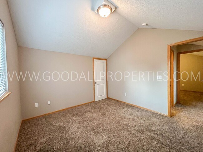 Building Photo - 4308 153rd Pl
