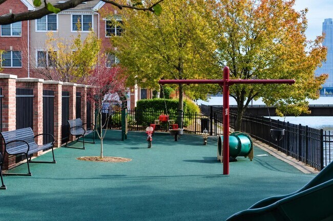 Building Photo - 436 Albany Ct