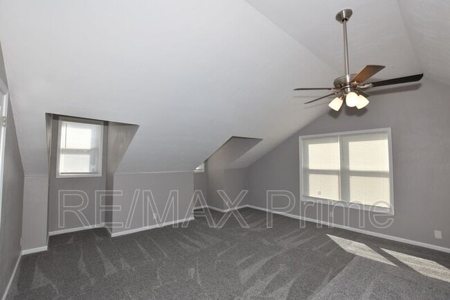 Building Photo - 204 Knell's Ridge Dr