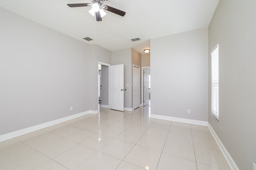 Building Photo - 2716 Patrician Cir