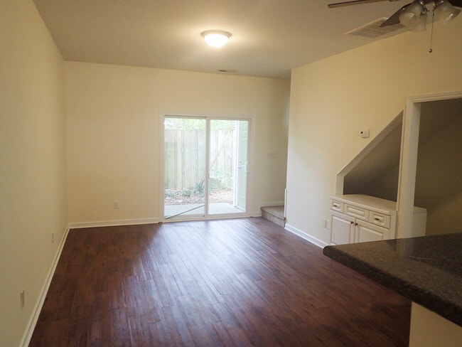 Building Photo - 5609 Moss Vine Pl