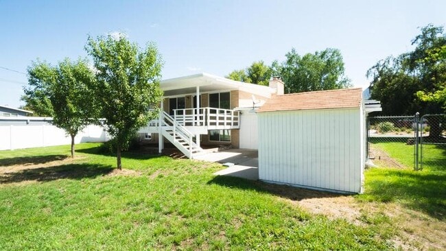 Building Photo - 5558 S Somerset Way