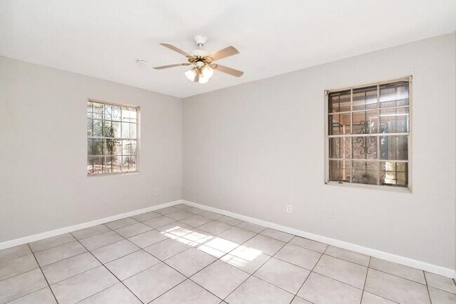 Building Photo - 1517 Colgin St