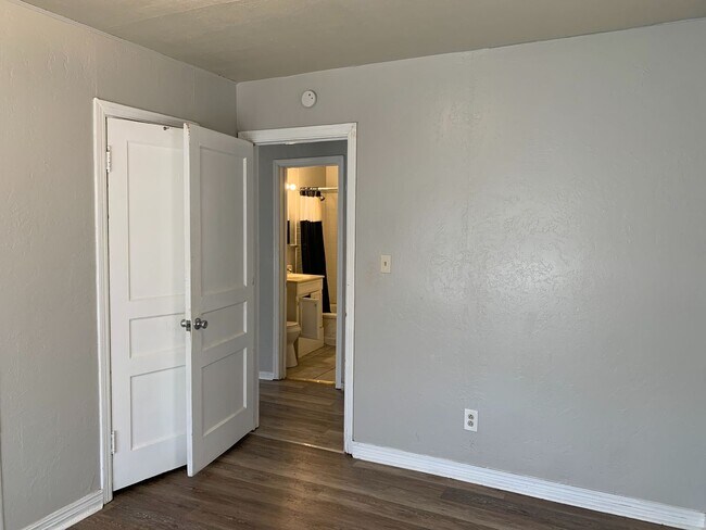 Building Photo - 2937 NW 45th St