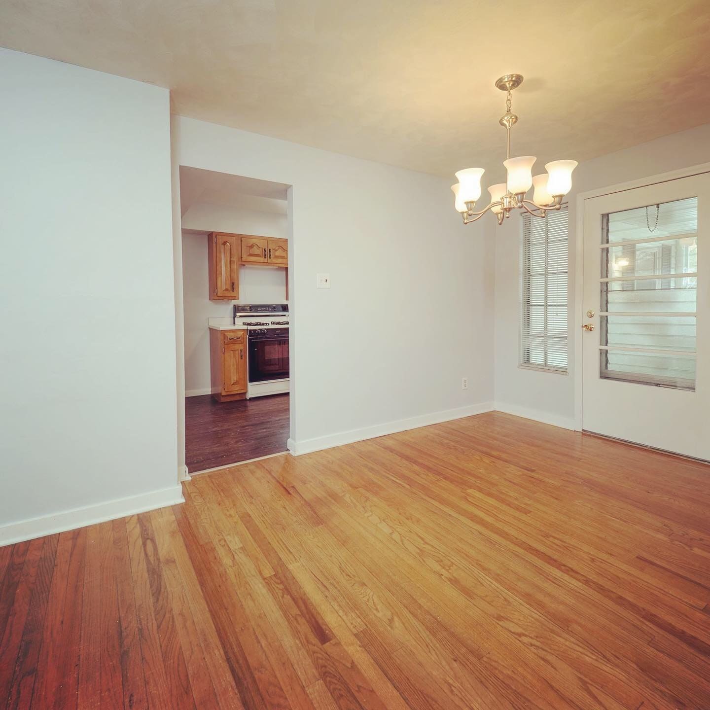 Dining space leading into the kitchen - 3350 Gibsonia Rd