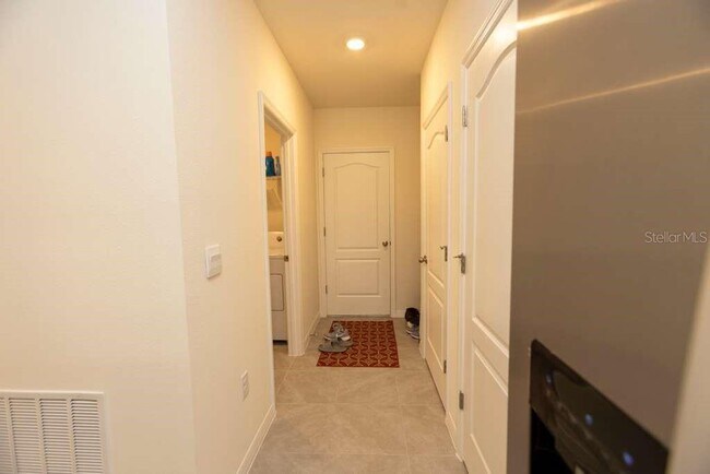 Building Photo - 2933 Sunridge Lp