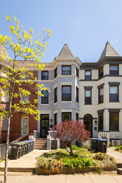 Building Photo - 2827 13th St NW