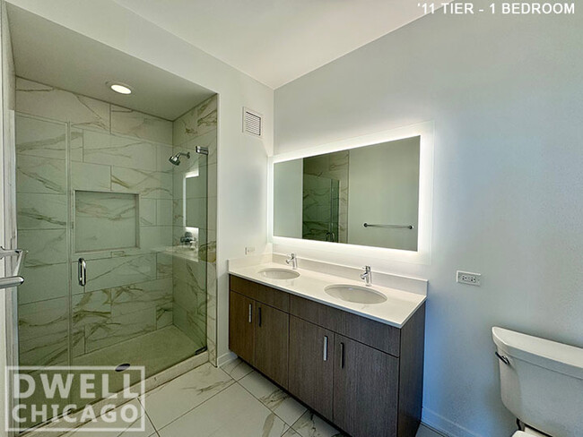 Building Photo - 1200 N La Salle Dr