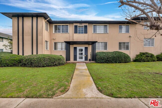 Building Photo - 4086 Abourne Rd