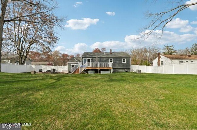 Building Photo - 118 Darien Rd