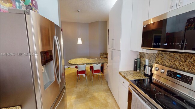 Building Photo - 10730 NW 66th St