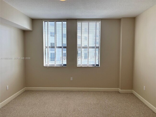 Building Photo - 55 Merrick Wy