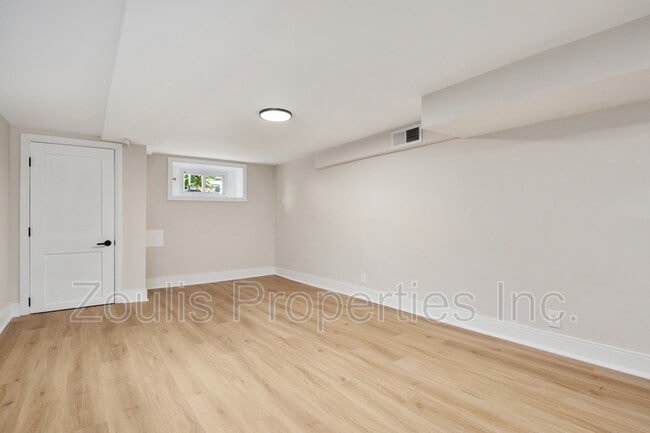 Building Photo - 311 S Newkirk St