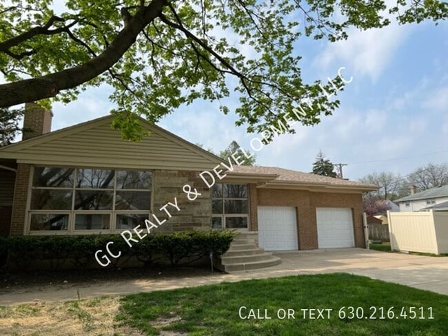 Primary Photo - 1836 Belleview Ave