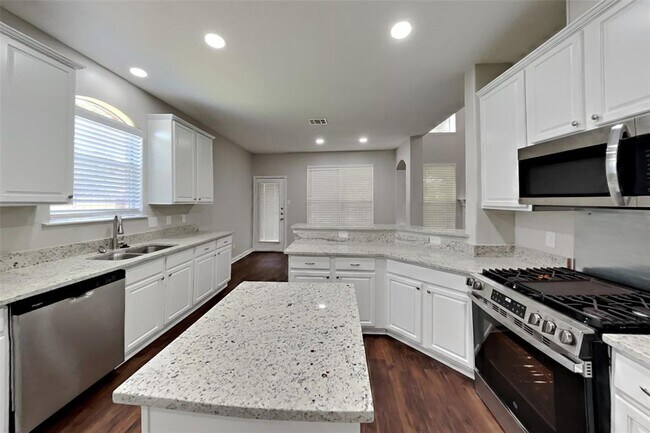 Building Photo - 6307 Briar Cross Ct