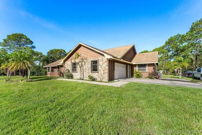 Building Photo - 14087 Coco Plum Rd