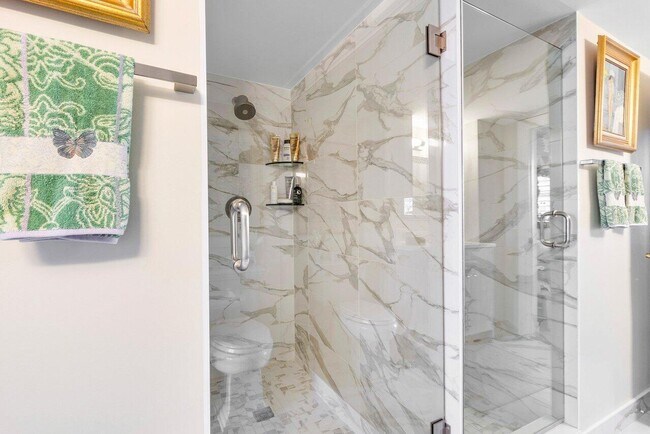 Building Photo - 1701 S Flagler Dr