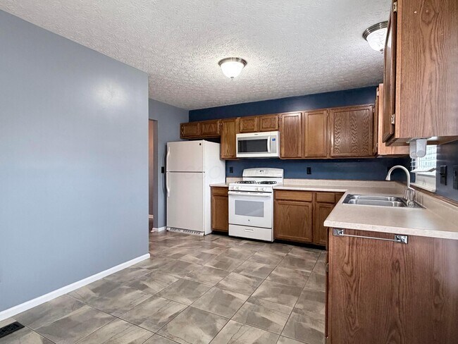 Building Photo - 5328 Cherry Bud Ct