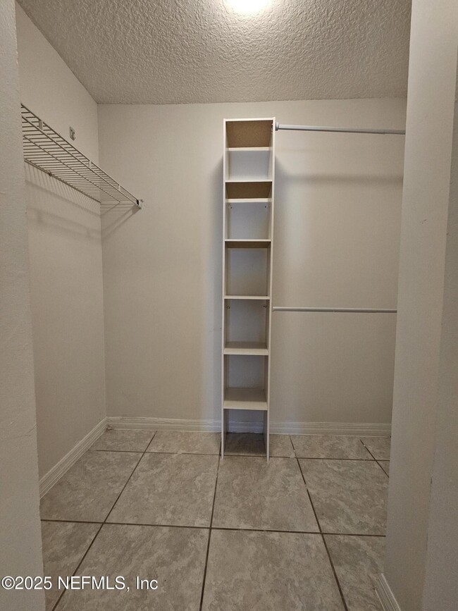 Building Photo - 1107 Sea Hawk Dr