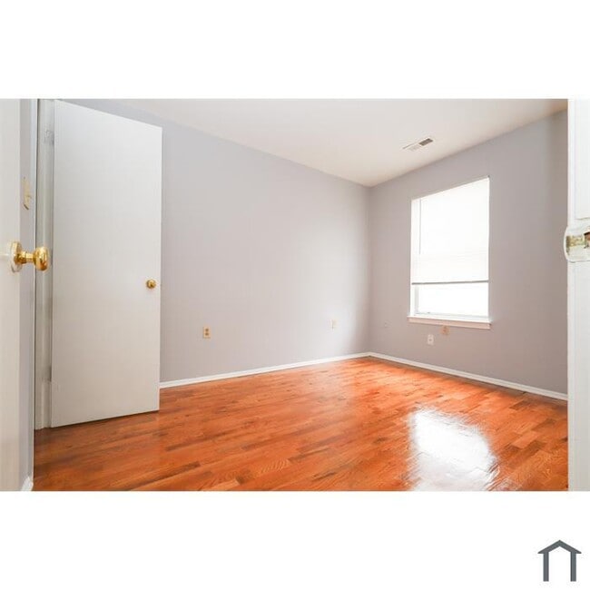 Building Photo - 3 Bedroom New Townhouse