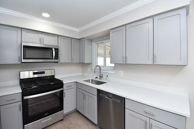 Building Photo - 33755 Newport Dr