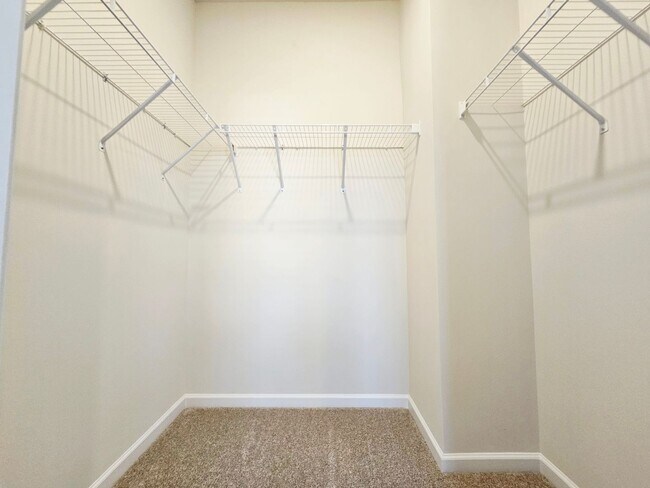 Building Photo - NEW 4- Bedroom Home With Loft, Bonus Room and Fenced Backyard