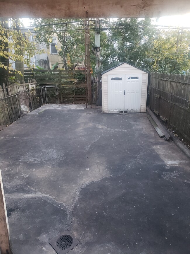 Backyard - 634 44th St