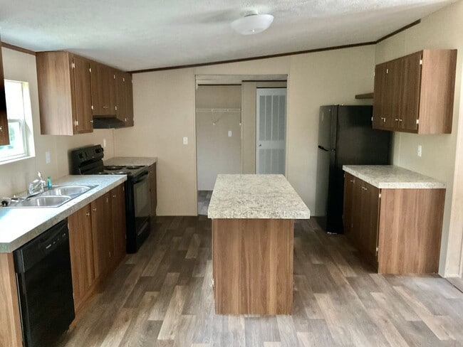 Building Photo - Doublewide Home For Rent in Iron Station NC with 4 Bedrooms, 2 Baths