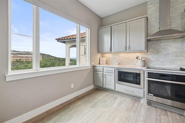 Building Photo - 201 Honey Creek Ct