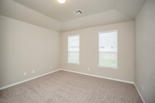 Building Photo - 5463 Grand View Dr
