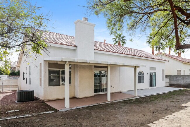 Building Photo - 6364 Gentlewood Ave