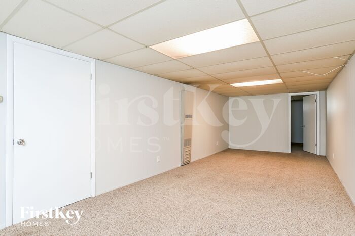 Building Photo - 525 Lula Dr