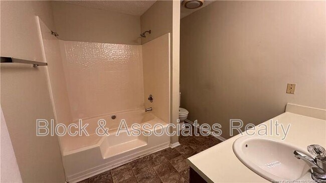 Building Photo - 1800 Tryon Dr