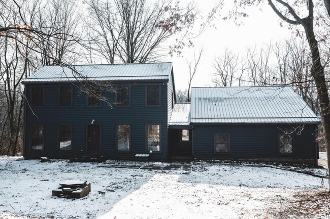 Building Photo - 802 Cunningham Rd