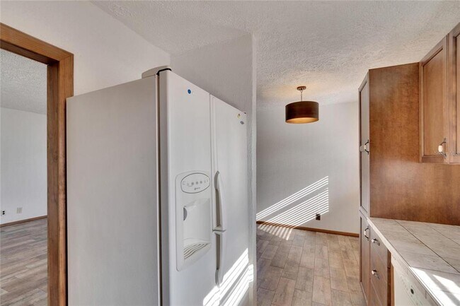 Building Photo - 202 Bedford Trail