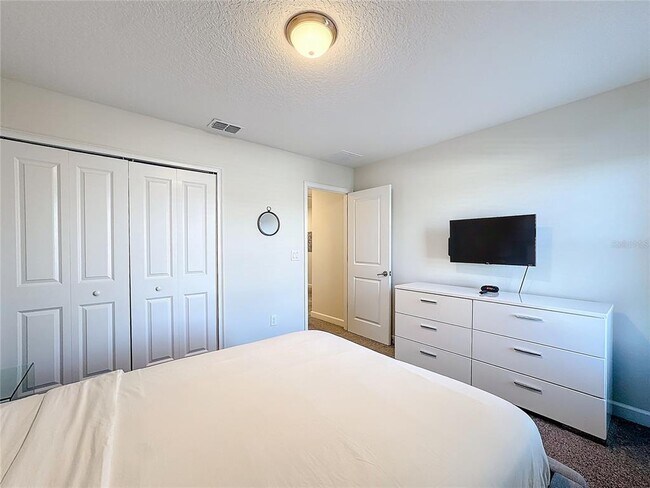 Building Photo - 1589 Flange Dr