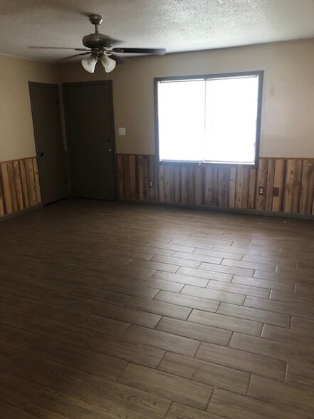 Building Photo - 111 Ada