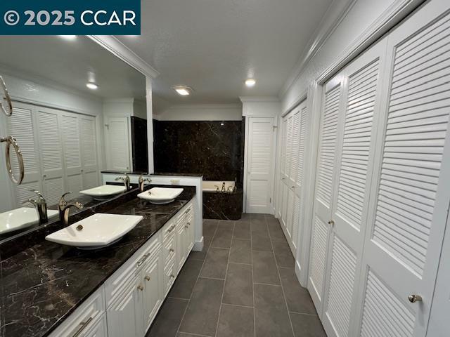 Building Photo - 1675 El Nido Ct