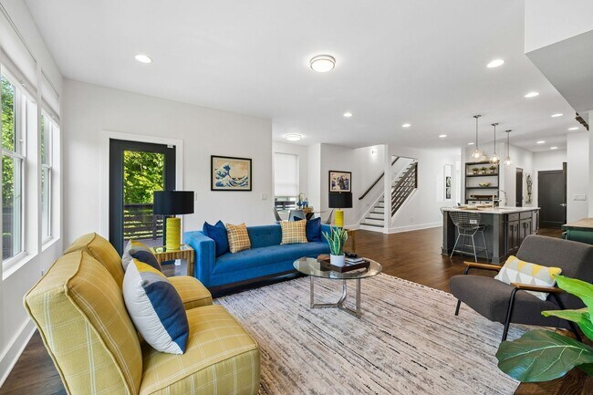 Building Photo - Secret Oasis in East Nashville - FOR LEASE