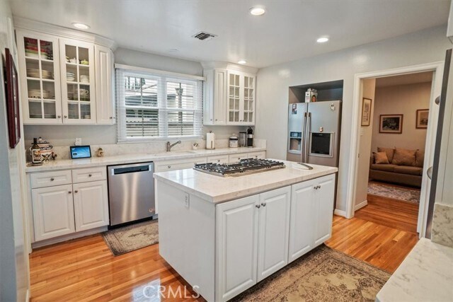 Building Photo - 10419 Bloomfield St